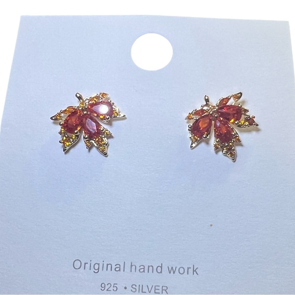 Red Maple 925 sterling silver fashion earrings for pierced ears.